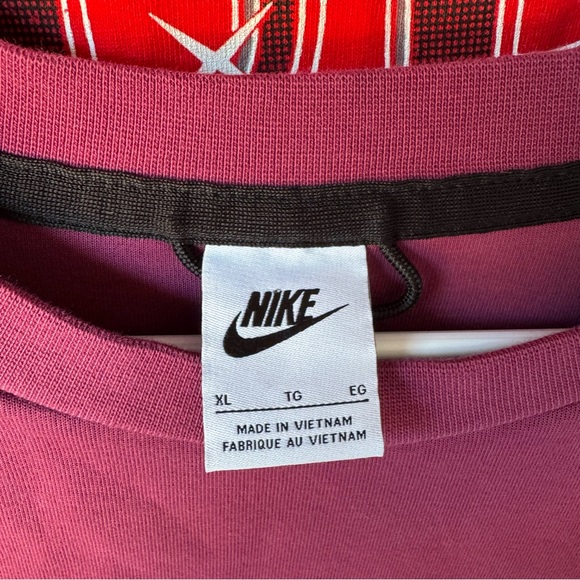 Nike Sportswear Tech Fleece CU4505-653 Burgundy Crewneck Gym Sweatshirt Athletic - Picture 2 of 11